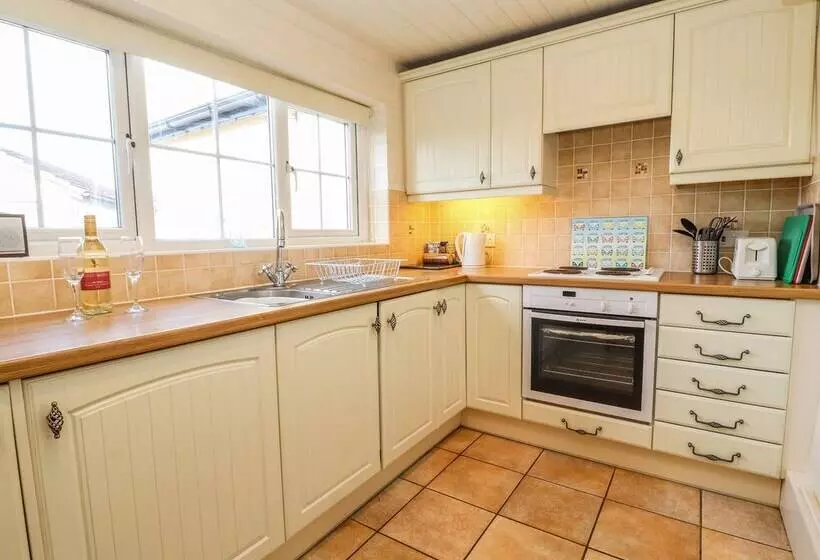 Castle View Cottage