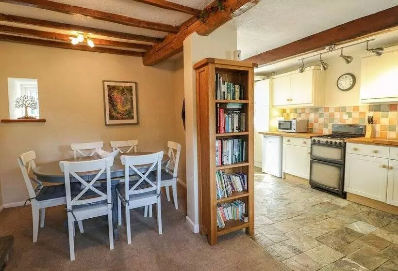 Daisy Cottage
