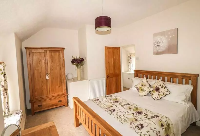 Daisy Cottage