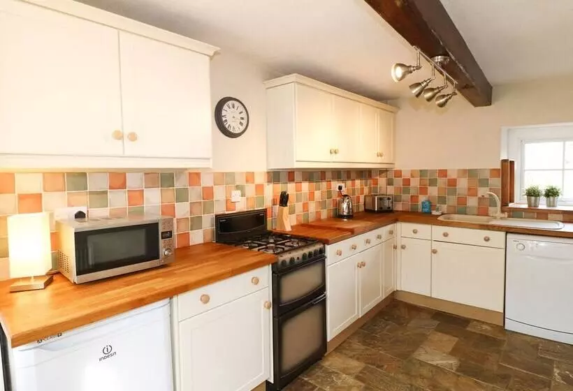 Daisy Cottage
