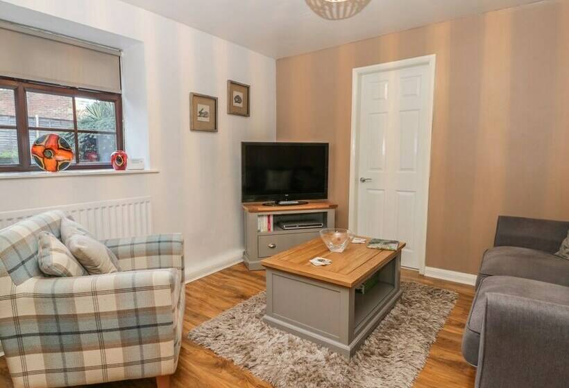 Glebe Hall Apartment