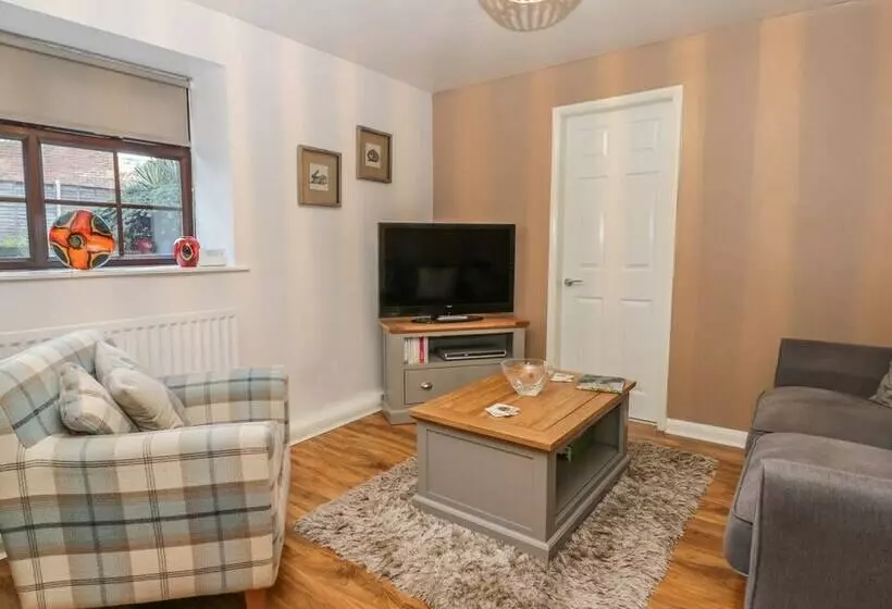Glebe Hall Apartment