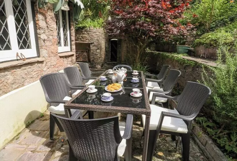 Hearthstone East Cottage