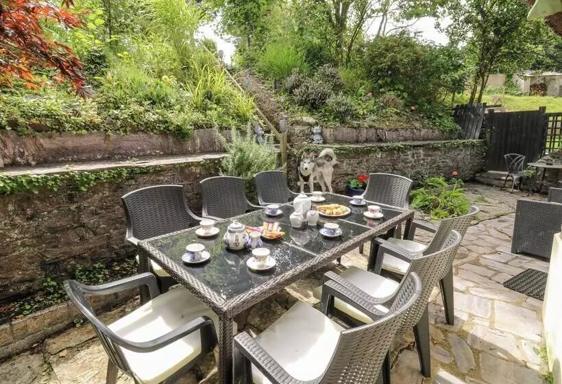 Hearthstone East Cottage