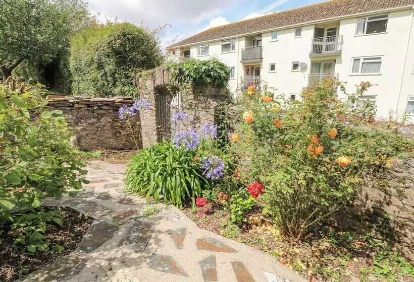 Hearthstone East Cottage