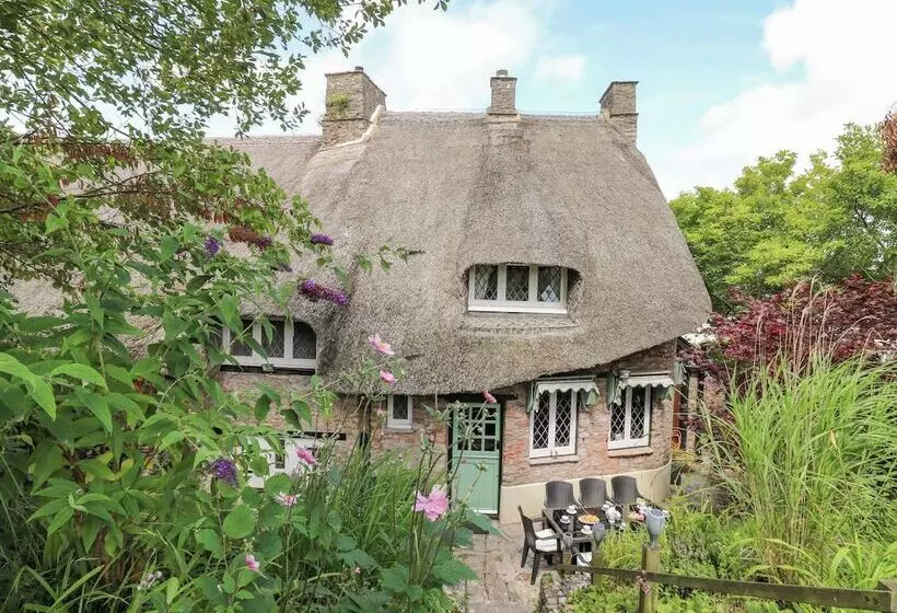 Hearthstone East Cottage