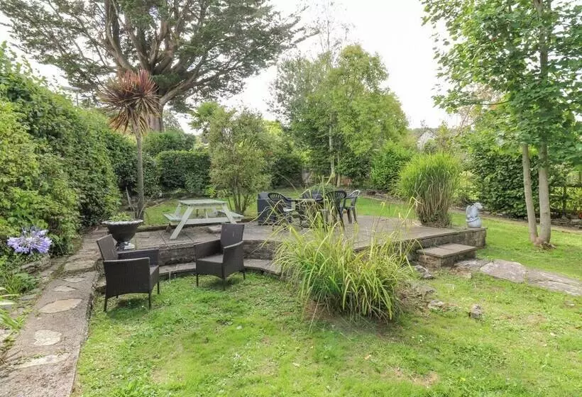 Hearthstone East Cottage