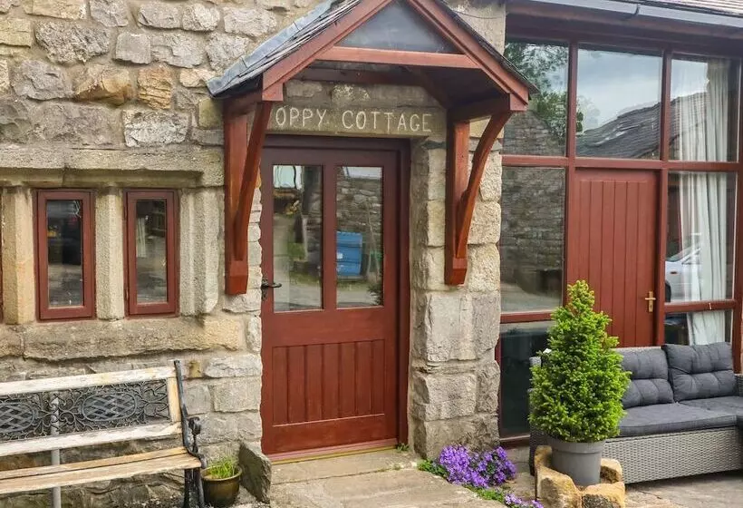 Poppy Cottage