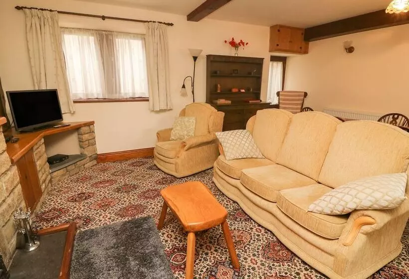 Poppy Cottage