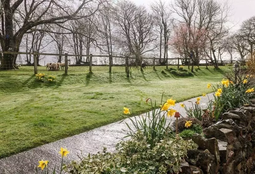 The Barn At Harrolds Farm