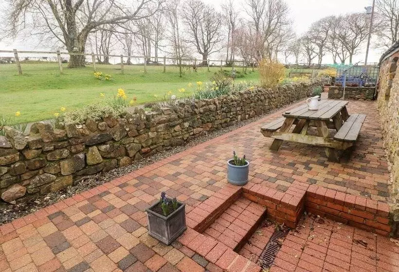 The Barn At Harrolds Farm