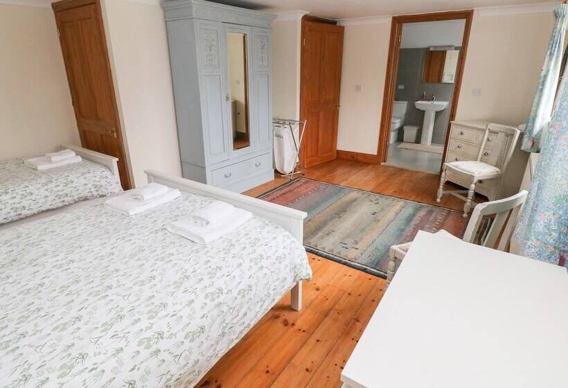 The Barn At Harrolds Farm