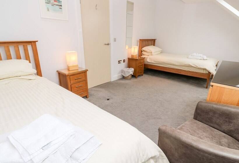 3 Bay Retreat Villas