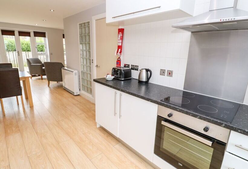 3 Bay Retreat Villas