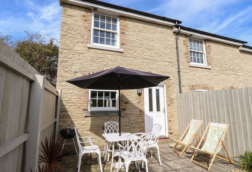 4 The Old Post Office Mews