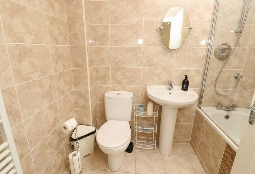 4 The Old Post Office Mews