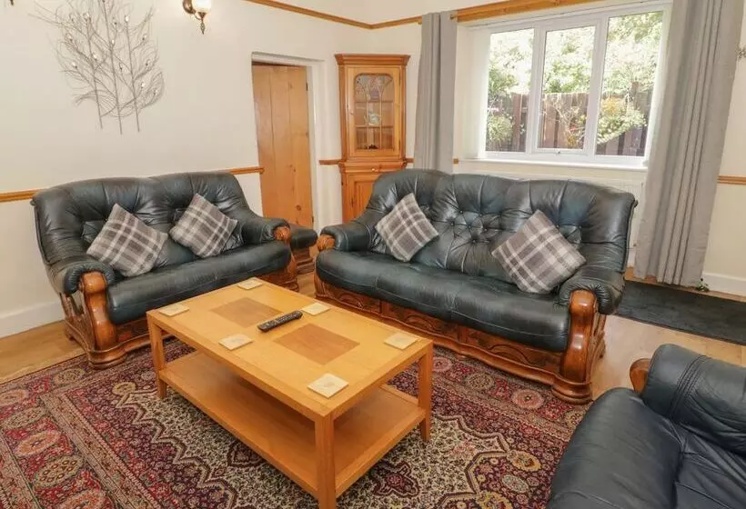 Bangor Cottage
