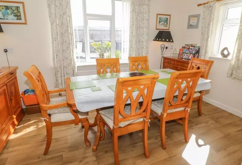Bangor Cottage