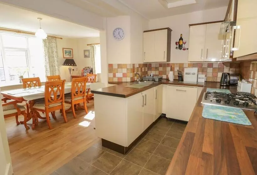 Bangor Cottage
