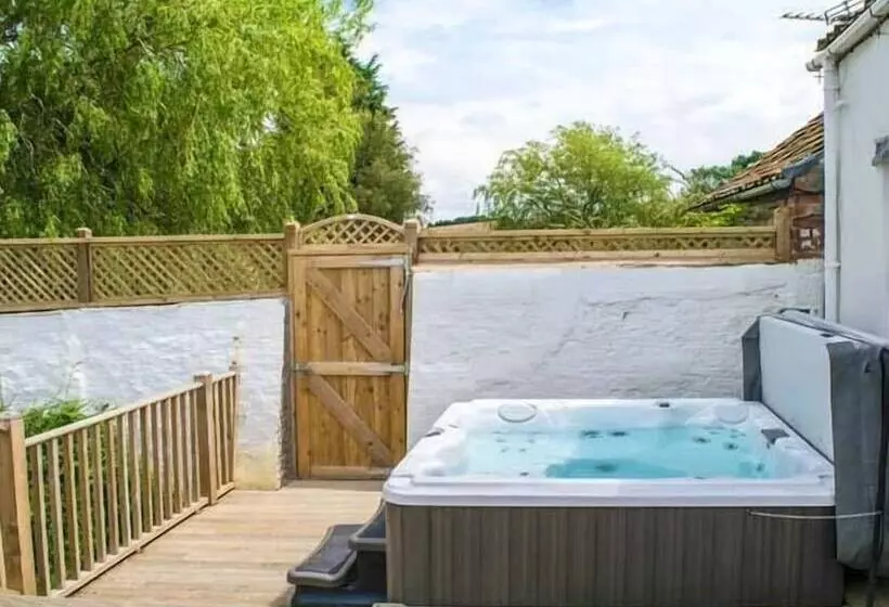 Derwent Cottage