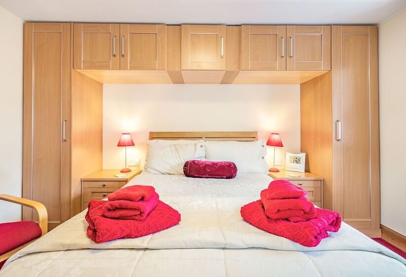 Dunstaffnage Cottage