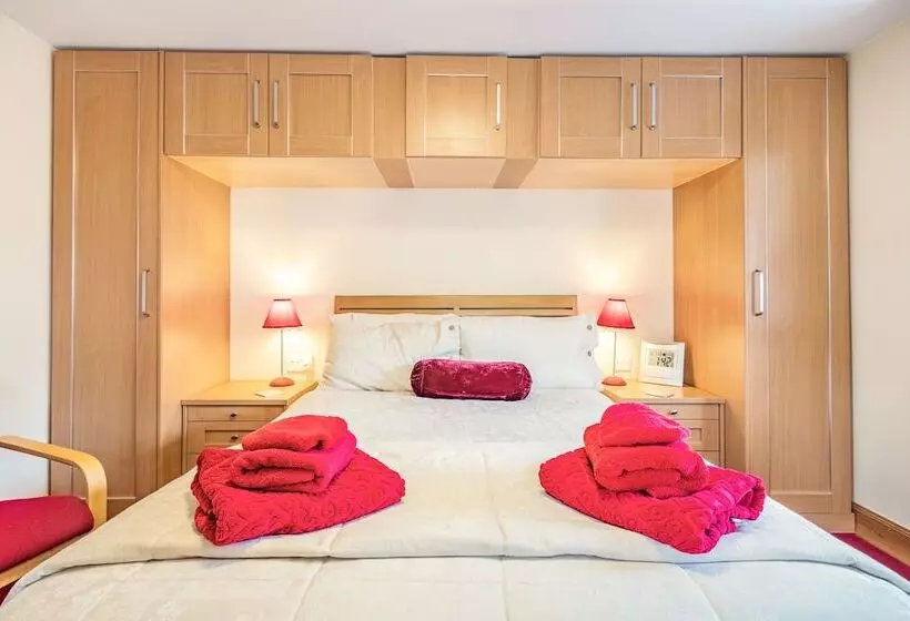 Dunstaffnage Cottage