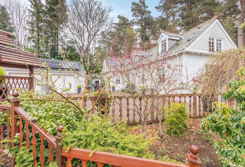 Dunstaffnage Cottage