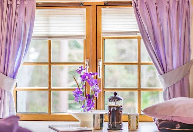 Dunstaffnage Cottage