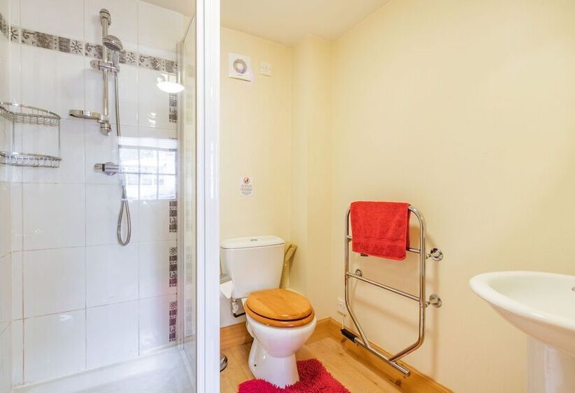 Dunstaffnage Cottage