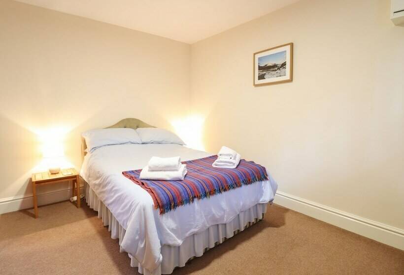 Farchynys Court Cottage