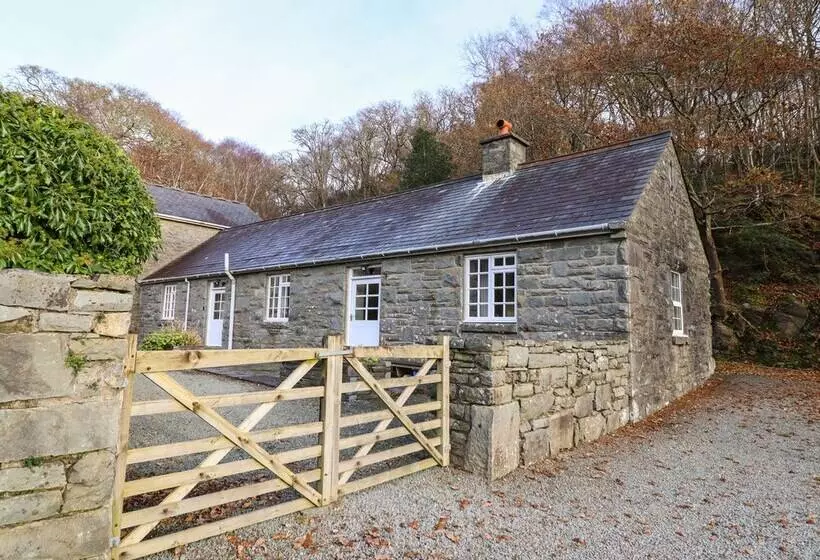 Farchynys Court Cottage