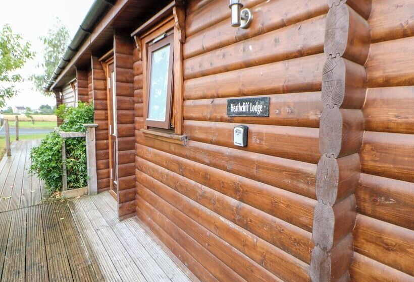 Heathcliff Lodge