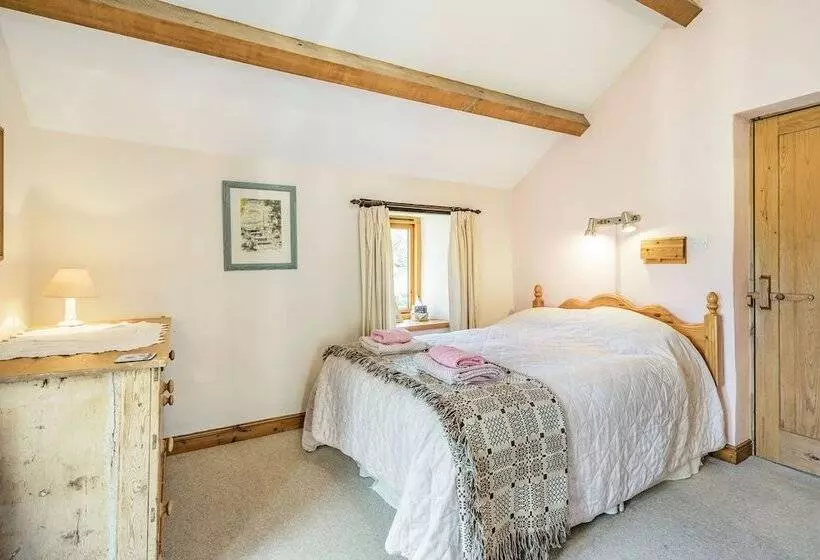 Moresdale Bank Cottage