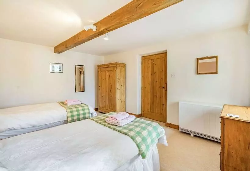 Moresdale Bank Cottage