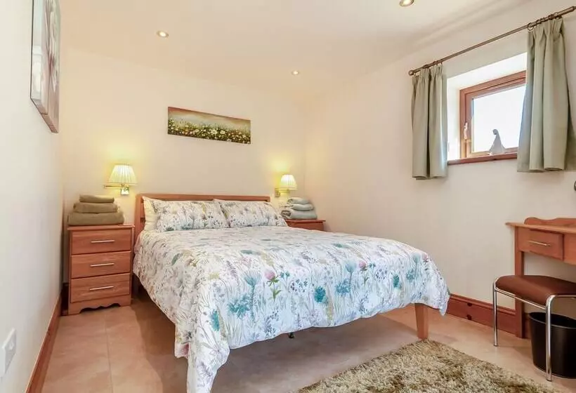 Routster Cottage