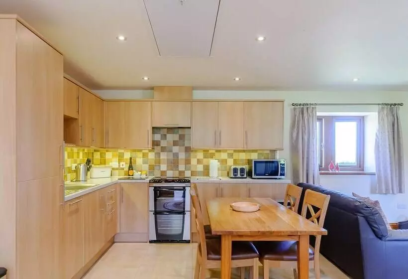 Routster Cottage