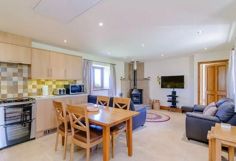 Routster Cottage