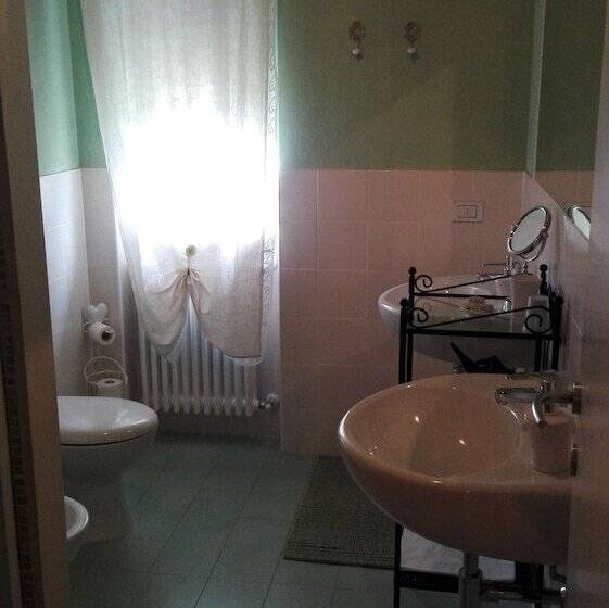 ベッドアンドブレックファースト Cascina Beatrice Az Agrituristica