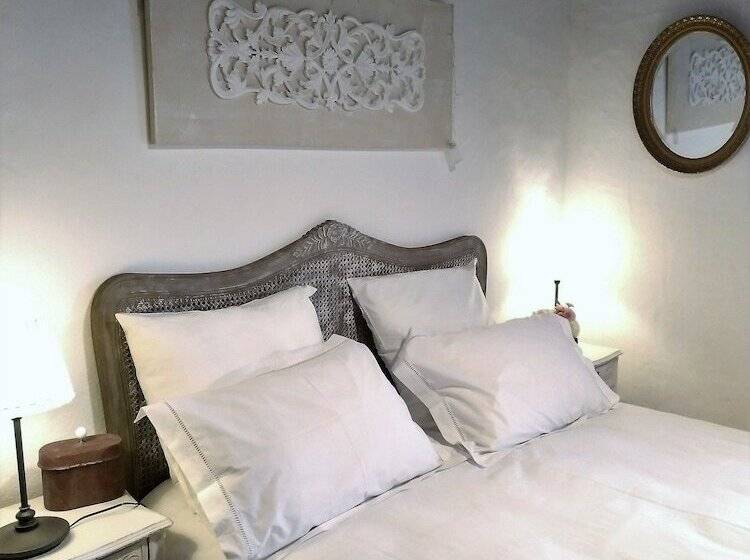 C & M   Casa De Mares