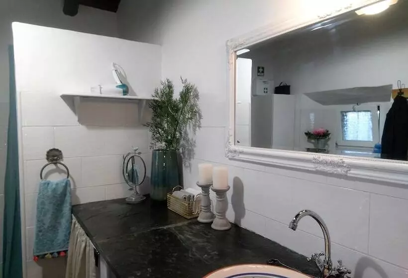 C & M   Casa De Mares