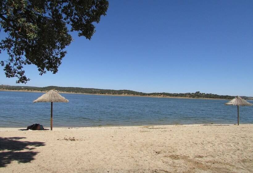 C & M   Casa De Mares