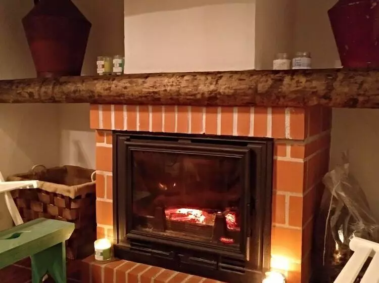 C & M   Casa De Mares