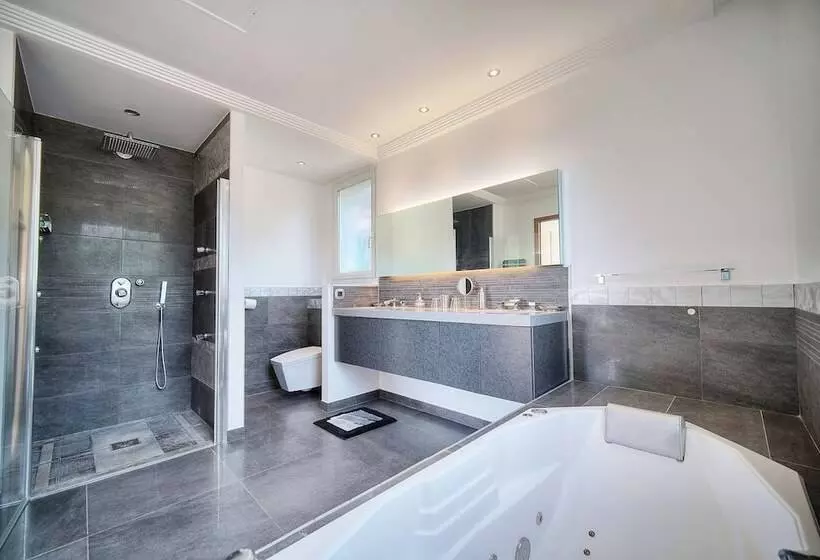 Havre De Paix 5 étoiles Prestige Jacuzzi, Hammam, Sauna, Piscine Chauffée Mougins Cannes Grasse