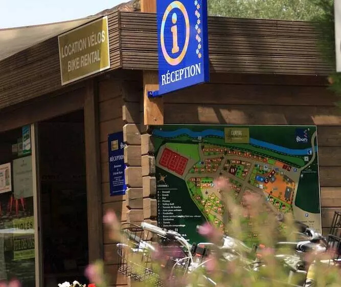 ホテル Camping L'art De Vivre