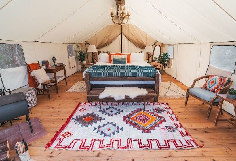 فندق Collective Hill Country