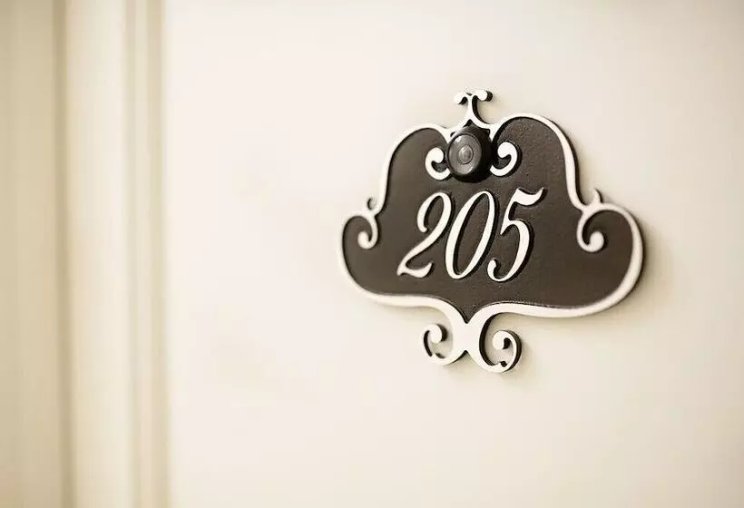 Hotelli Dominion House