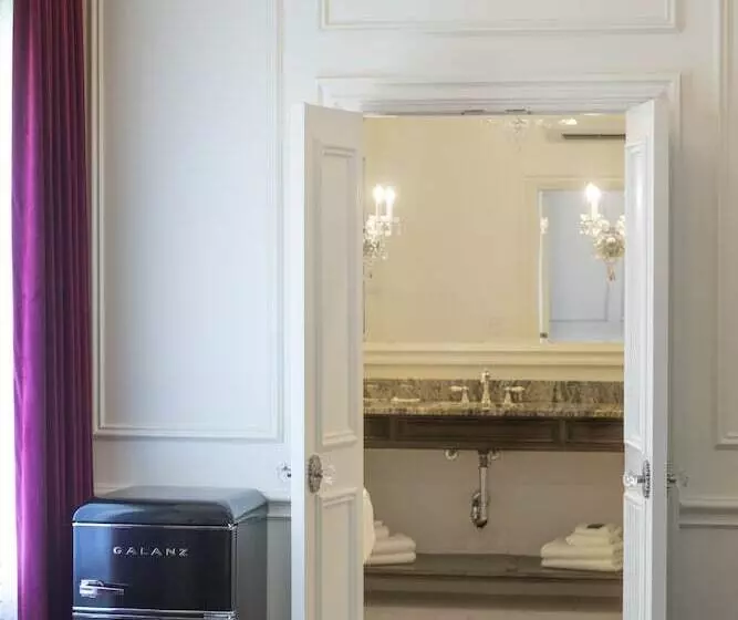 Hotelli Dominion House