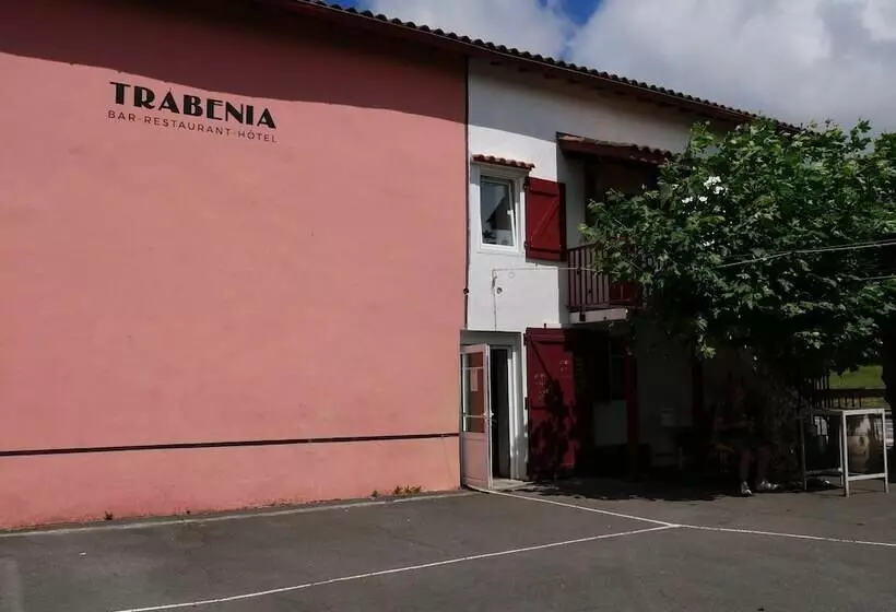 Hotelli Hôtel Restaurant Trabenia