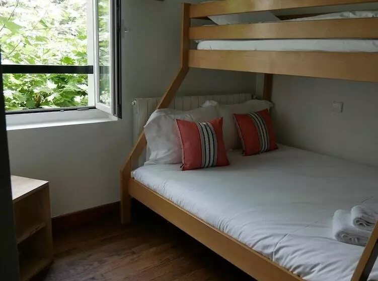 Hotelli Hôtel Restaurant Trabenia