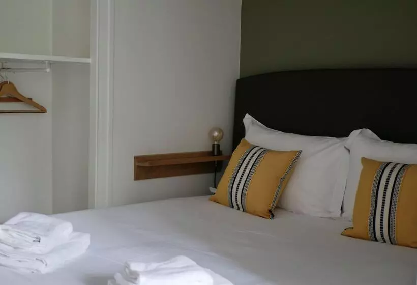 Hotelli Hôtel Restaurant Trabenia